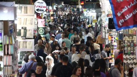 ترامب يلوّح بأقسى ضربة اقتصادية.. 4 أوراق لخنق إيران