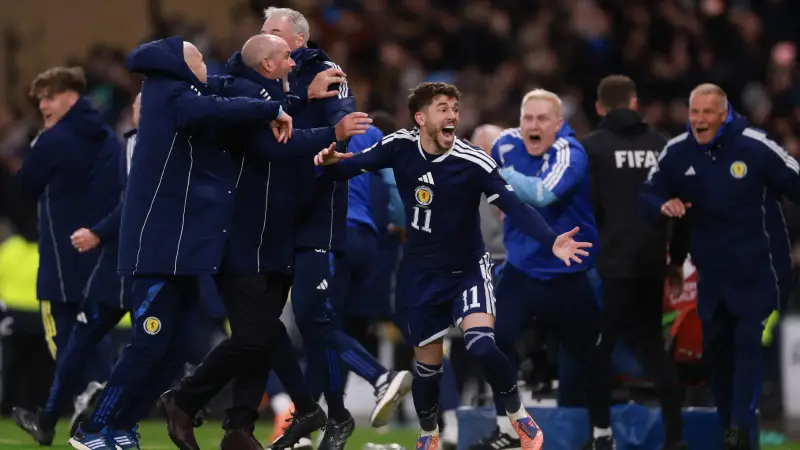 تصفيات كأس العالم 2026 - بسيناريو جنوني.. اسكتلندا تهزم الدنمارك وتعود إلى المونديال بعد 28 عاما