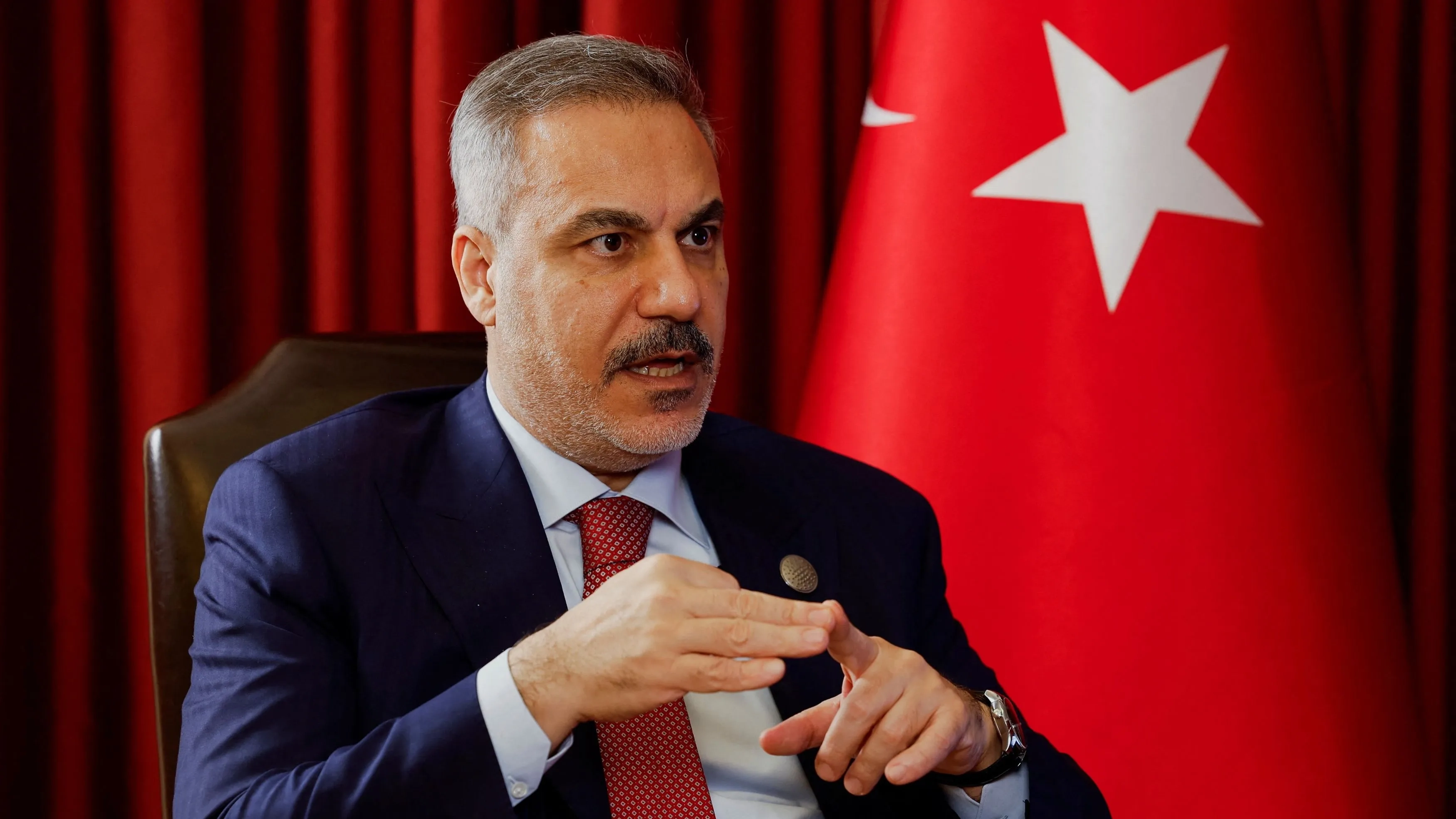 تركيا: على "قسد" درء العنف.. والحوار حل الأزمة في إيران 