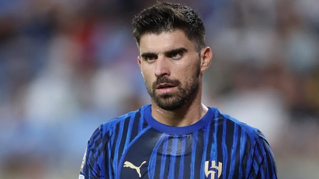 الهلال يوافق على شروط روبين نيفيز لتجديد عقده مع الزعيم 