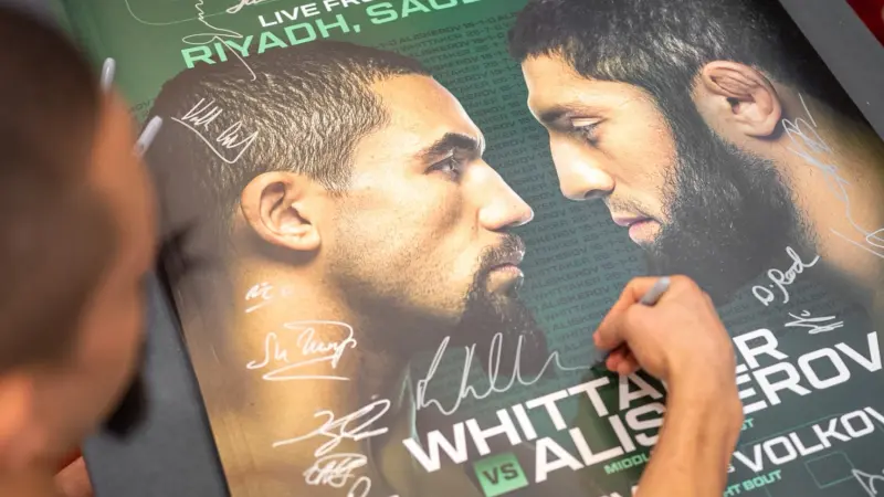 موعد مباراة "UFC" القادمة بين إكرام أليسكروف ضد روبرت ويتيكر والقنوات الناقلة