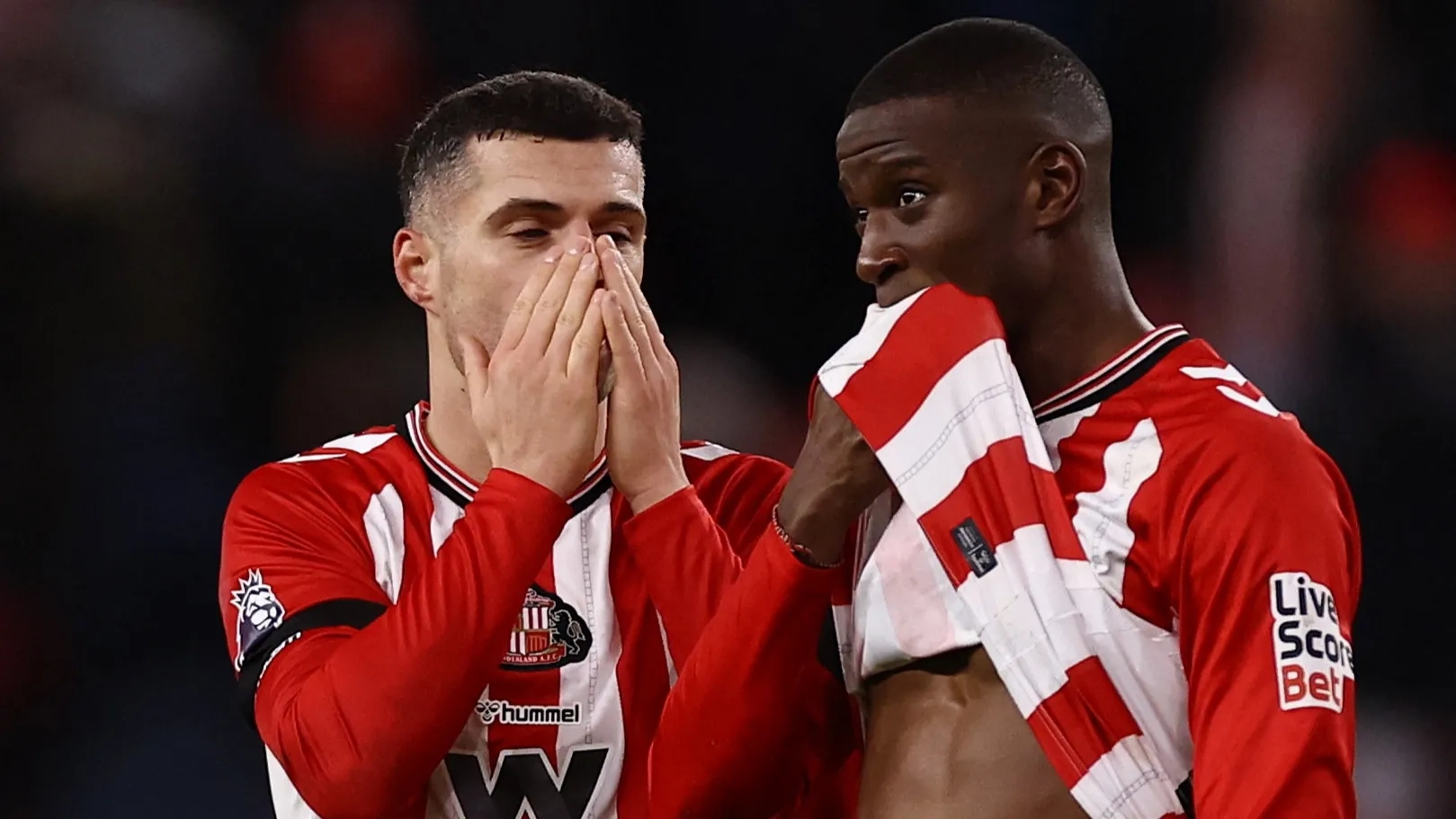 نتائج مباريات اليوم في الدوري الإنجليزي - تعادل مخيب لليفربول ومثله لفريق غوارديولا 