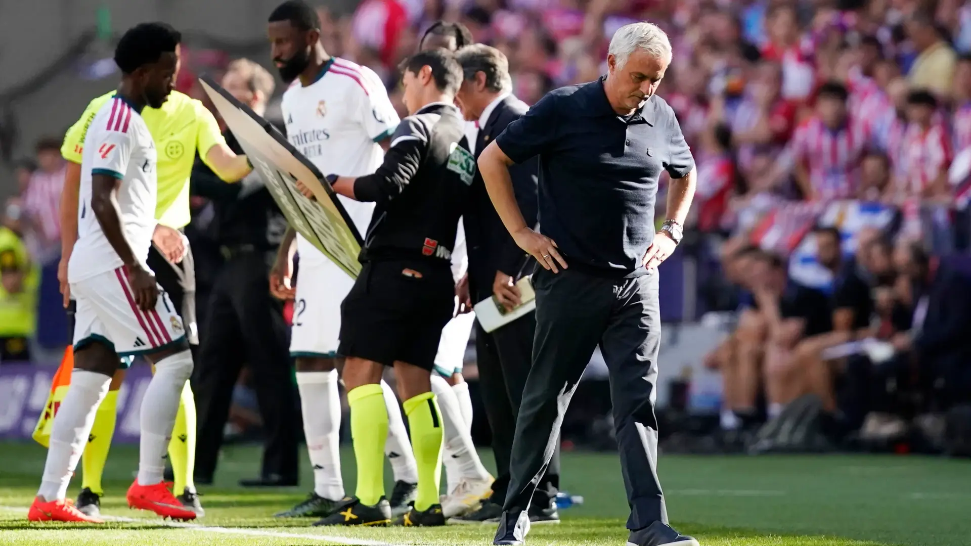 ريال مدريد في أزمة.. النجوم كثر والحلول غائبة (رويترز) ريال مدريد في أزمة.. النجوم كثر والحلول غائبة (رويترز)