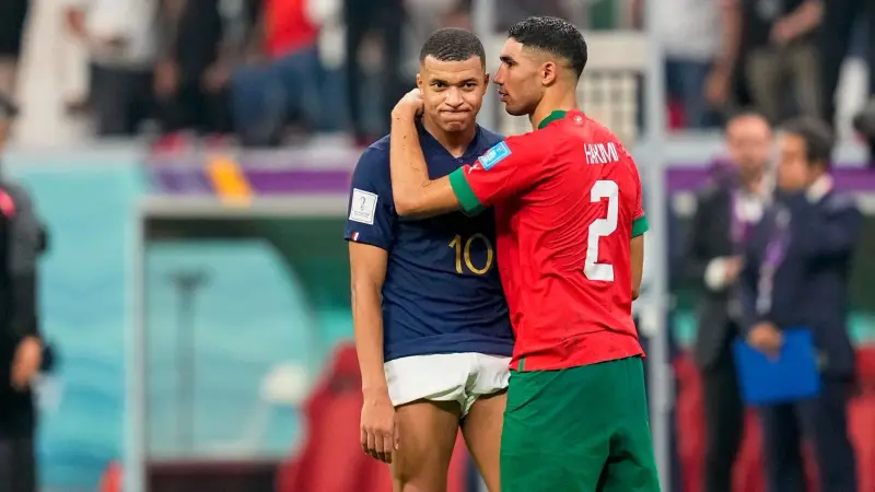 مبابي يثير الجدل بسخريته من أزمة بطل إفريقيا بين المغرب والسنغال