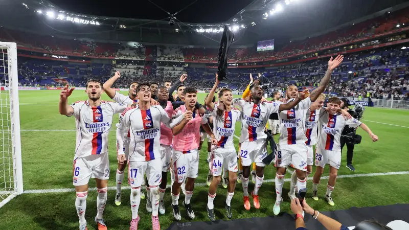 القنوات الناقلة لمباراة ليون ضد يانغ بويز اليوم في الدوري الأوروبي.. إندريك ورقة ليون الرابحة