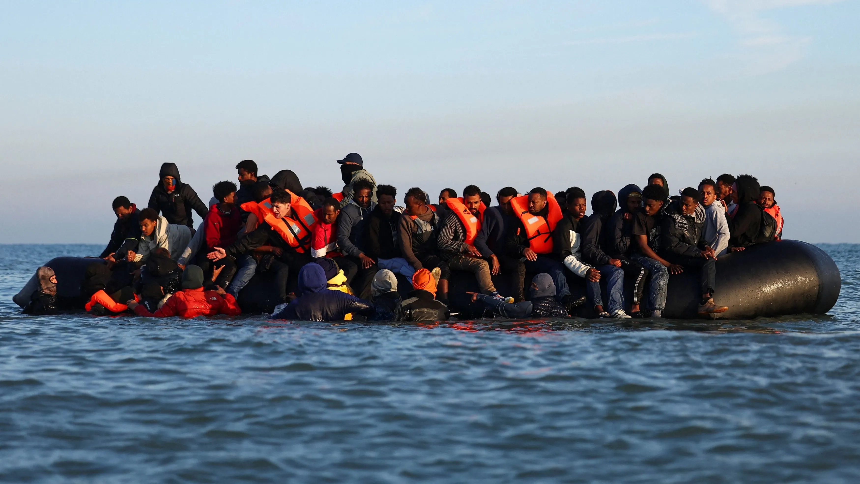 رقم قياسي.. القناة الإنجليزية لم تسجل عبور أي مهاجرين في هذه المدة 