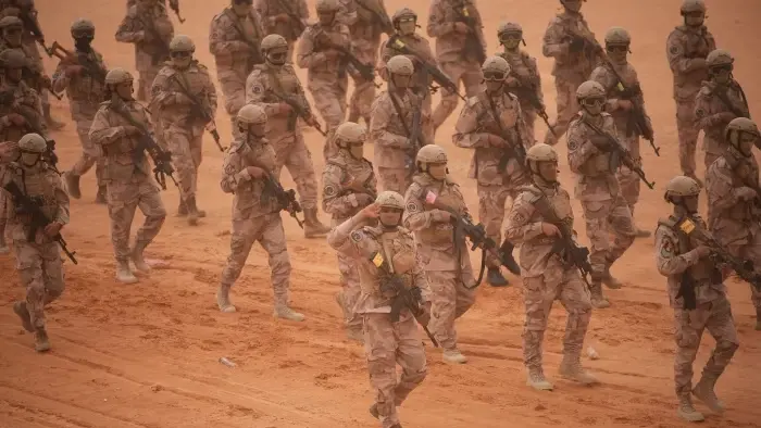 تقرير: أميركا تبدأ في توحيد الأطراف الليبية لطردّ روسيا من البلاد