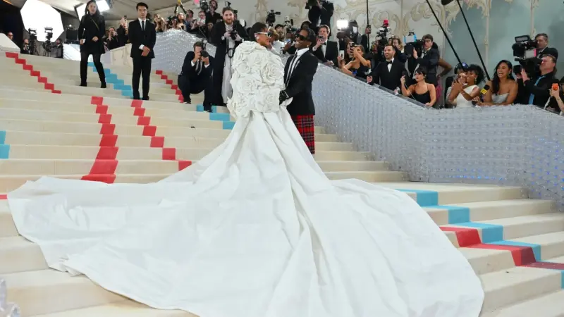 "ميت غالا" 2023.. مفاجأة سيرينا ويليامز وإطلالة جاريد ليتو