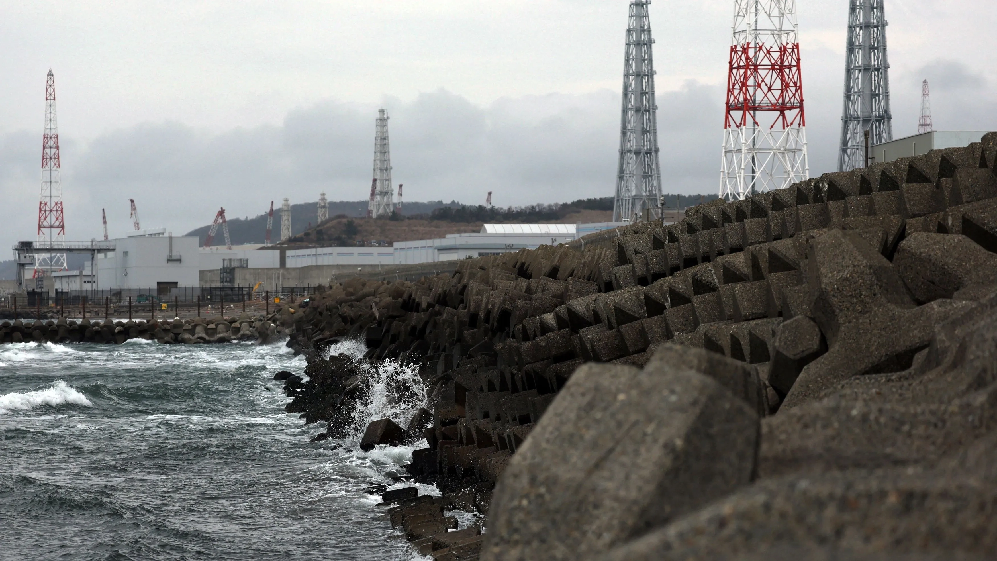 "مصدر" توقع اتفاقية لتطوير أكبر محطة طاقة شمسية في جنوب شرق آسيا 