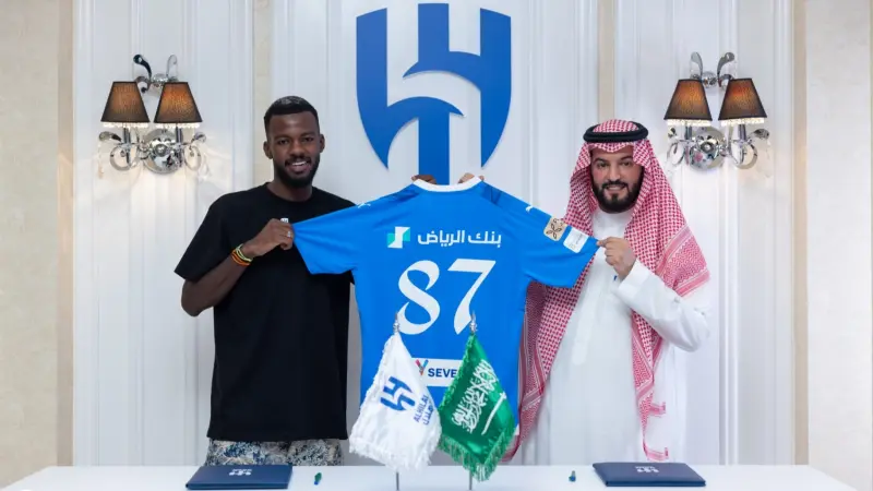 كم راتب حسان تمبكتي مع الهلال بالريال السعودي والدولار؟