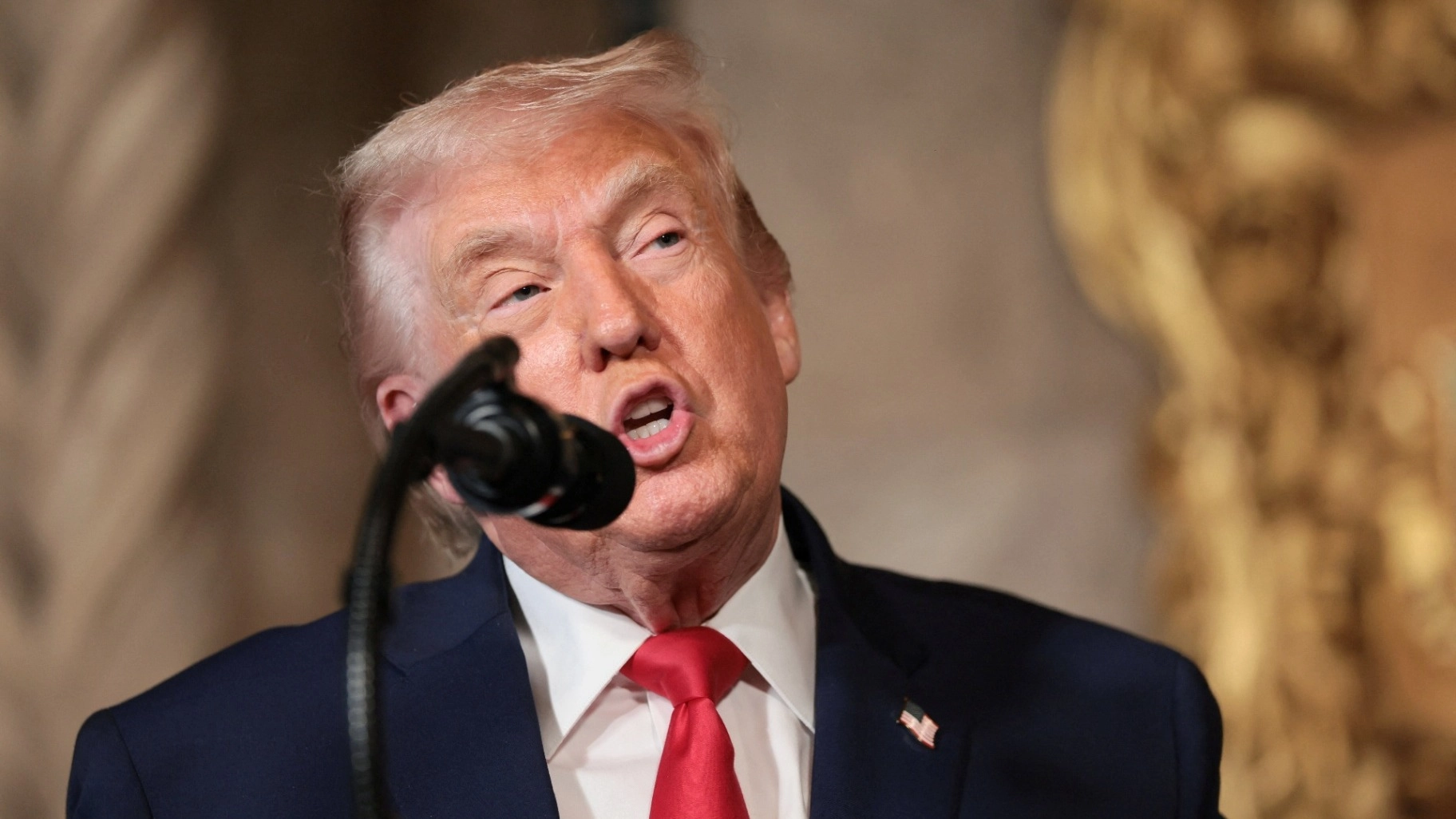 وسط تصاعد الضغوط الأميركية.. ترامب: تنحي مادورو خطوة "حكيمة" 