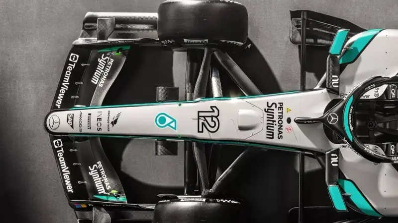 فورمولا 1 - مرسيدس تجري اختبارات في سيلفرستون