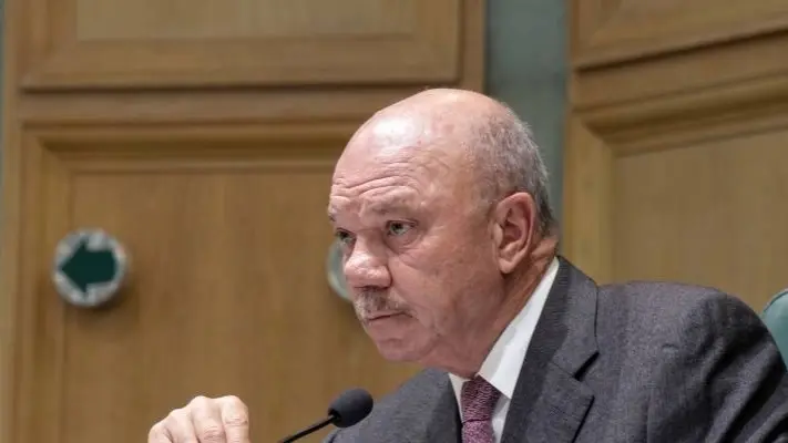 رئيس مجلس الأعيان الأردني أكد رفض المملكة القاطع للهجمات الإيرانية على دول الخليج (إكس) رئيس مجلس الأعيان الأردني أكد رفض المملكة القاطع للهجمات الإيرانية على دول الخليج (إكس)
