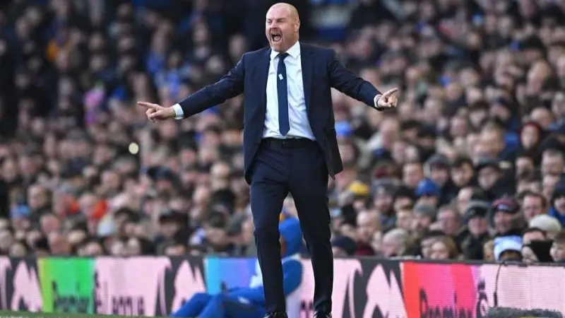 عميد المدربين الإنجليز مدربا جديدا لنوتنغهام فورست