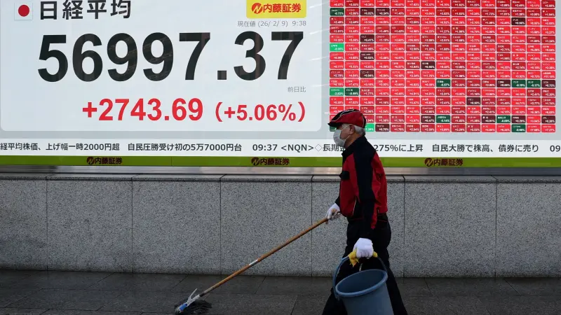 أكبر انخفاض أسبوعي منذ عام.. ماذا حدث في بورصة اليابان؟