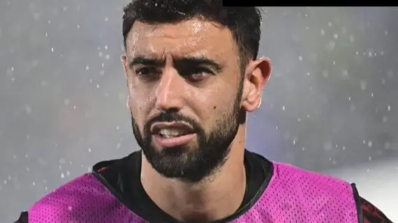 فرنانديز يتعرض لصدمة جديدة بعد خسارة مانشستر يونايتد أمام كومو