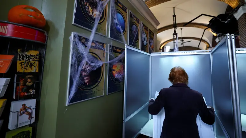 انتخابات مبكرة.. هل يصل "ترامب الهولندي" إلى الحكم؟