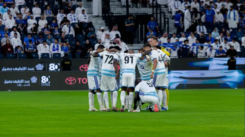 الدوري السعودي - بعد الخسارة من نيوم.. كم يومًا استمر الهلال من دون هزيمة؟