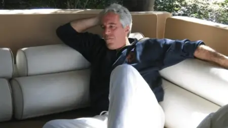 related_news_inside_blogsأبرز المسؤولين في العالم الذين استقالوا بسبب فضيحة إبستين