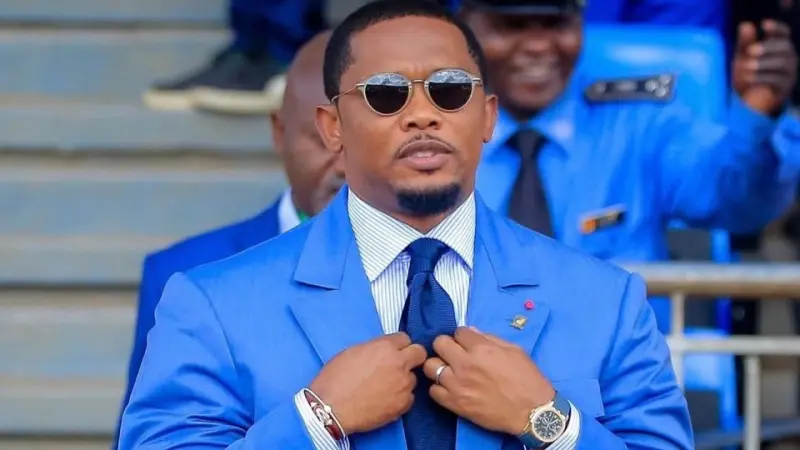 صامويل إيتو يعلق على قرار سحب اللقب من السنغال