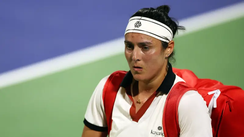 بطولة دبي للتنس - أُنس جابر تودع المنافسات من الدور الأول