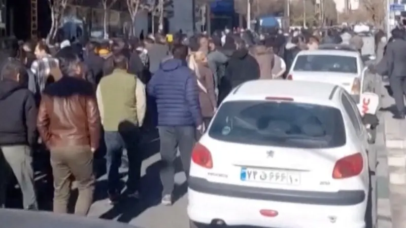 انقطاع كامل للإنترنت.. وارتفاع قتلى الاحتجاجات في إيران