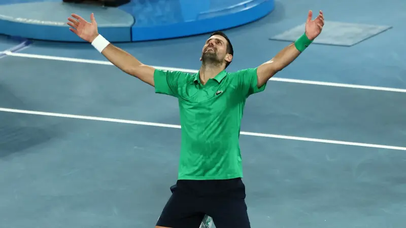 بطولة أستراليا المفتوحة - ديوكوفيتش يجرّد سينر من اللقب ويضرب موعدا مع ألكاراز في النهائي
