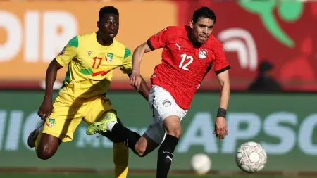 related_news_inside_blogsإصابة محمد حمدي ومدة غيابه.. دفاع مصر يتلقى ضربة قوية أمام بنين