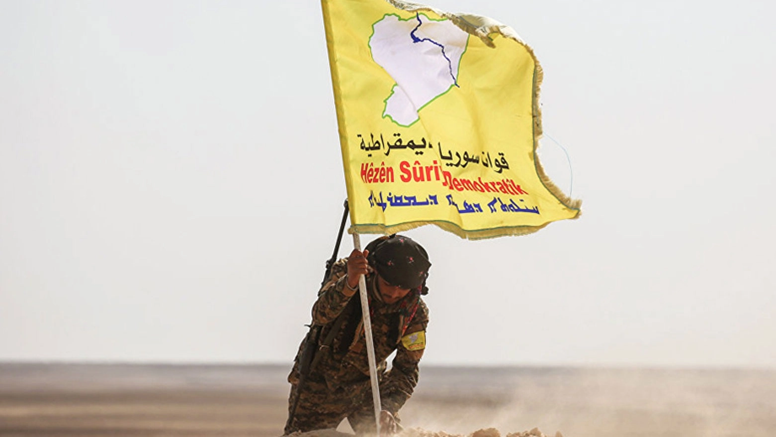 قوافل تركية وتعزيزات سورية.. هل بدأ العدّ التنازلي لإنهاء ملف قسد؟ 