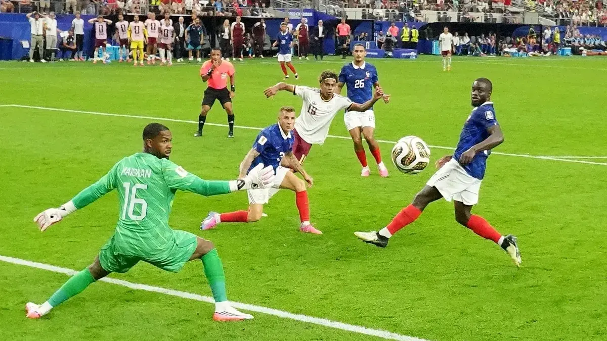 مباراة فرنسا وإسبانيا في نصف نهائي كأس العالم 2026 (أ ف ب) مباراة فرنسا وإسبانيا في نصف نهائي كأس العالم 2026 (أ ف ب)