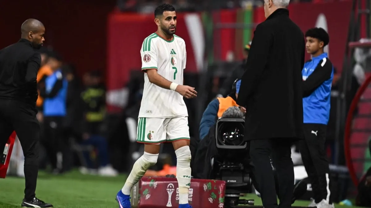 عدد أهداف رياض محرز مع المنتخب الجزائري.. الصدارة تقترب 