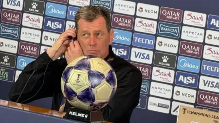 قمة آسيوية مشتعلة.. الأهلي السعودي يواجه فيسيل كوبي بقيادة سكيبه