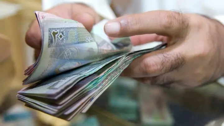 سعر الدينار الكويتي مقابل الجنيه المصري نحو 169.76 جنيهًا (رويترز) سعر الدينار الكويتي مقابل الجنيه المصري نحو 169.76 جنيهًا (رويترز)