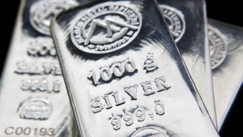 سعر الفضة اليوم في مصر والسعودية يسجل استقرار حذر (رويترز) سعر الفضة اليوم في مصر والسعودية يسجل استقرار حذر (رويترز)