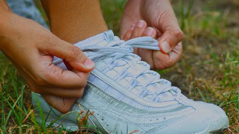 هل يؤثر نوع الحذاء الرياضي على صحة الدماغ والتركيز؟