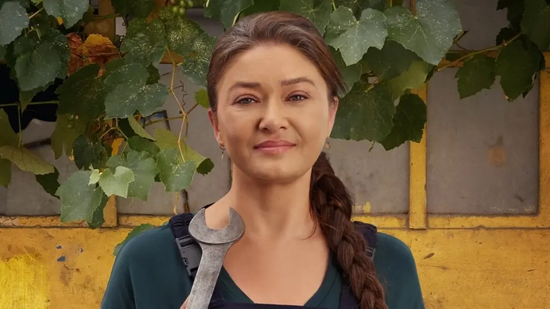 مفاجآت متتالية تهز العائلة في مسلسل المعلمة أومور الحلقة 1 (إنستغرام) مفاجآت متتالية تهز العائلة في مسلسل المعلمة أومور الحلقة 1 (إنستغرام)