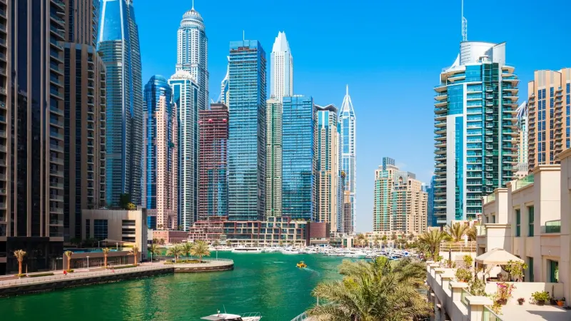 الإمارات ضمن نخبة الاقتصادات العالمية بتصنيف ائتماني قوي