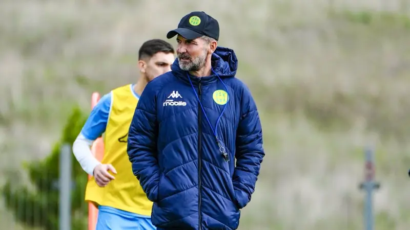 القنوات الناقلة لمباراة شبيبة القبائل ضد أولمبي الشلف اليوم في الدوري الجزائري مع الموعد والتشكيلة