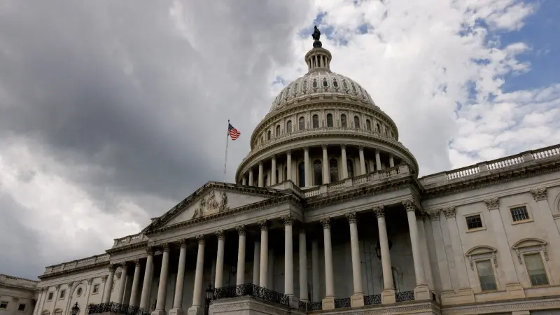 الكونغرس الأميركي يقر موازنة تنهي إغلاقا حكوميا استمر 3 أيام