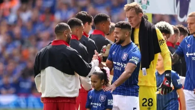 سام مرسي يدافع عن محمد صلاح.. ما القصة؟