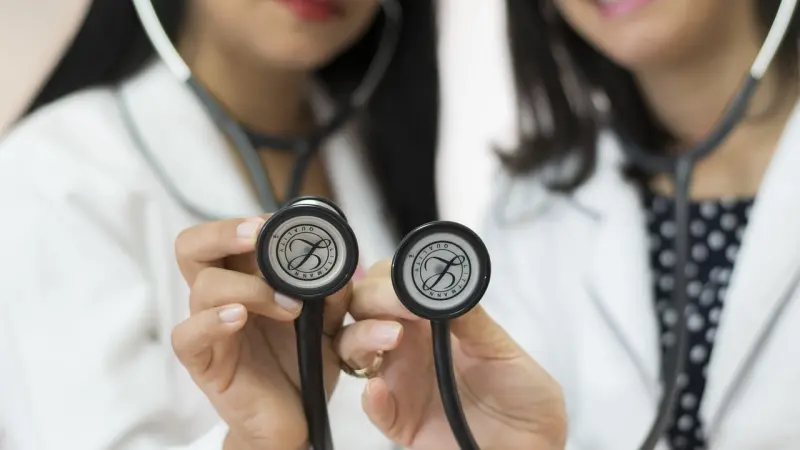 ما حقيقة إلغاء تكليف الفرق الطبية في مصر؟ سؤال يشغل بال الخريجين