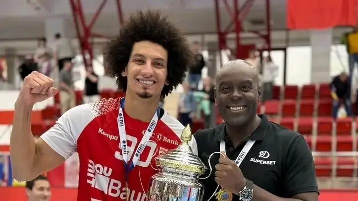 كرة اليد - الأهلي يوقع مع دينامو بوخارست لتعزيز صفوفه في السوبر الإفريقي