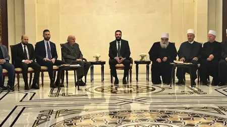 وليد جنبلاط يعلّق على "الانتهاكات الإسرائيلية" في سوريا