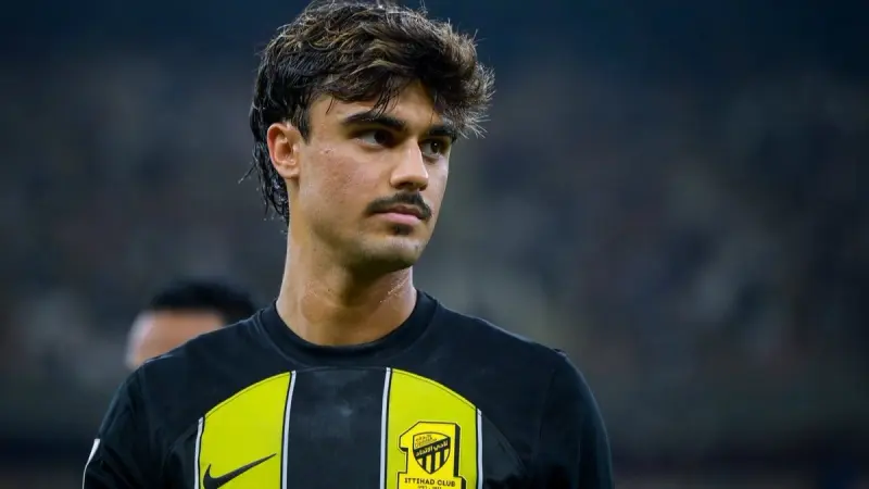 رين الفرنسي مهتم بنجم الاتحاد السعودي