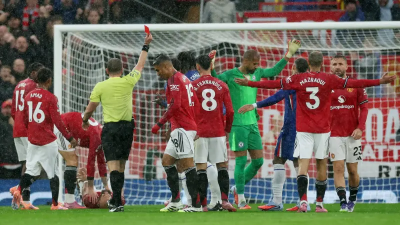 القنوات الناقلة لمباراة مانشستر يونايتد ضد سندرلاند اليوم  في الدوري الإنجليزي مع الموعد والتشكيلة