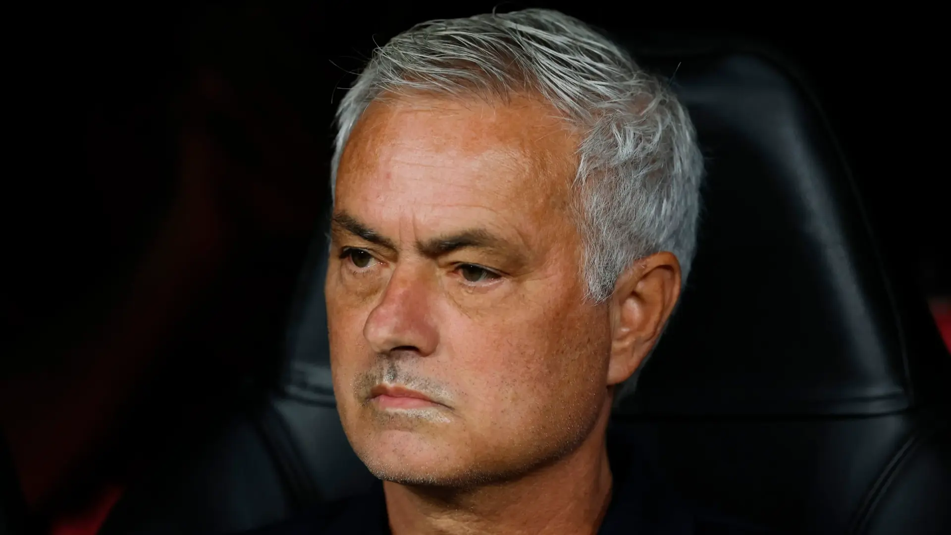 نادي أتلتيكو مدريد يخسر من مدرب ريال مدريد جوزيه مورينيو (رويترز) نادي أتلتيكو مدريد يخسر من مدرب ريال مدريد جوزيه مورينيو (رويترز)