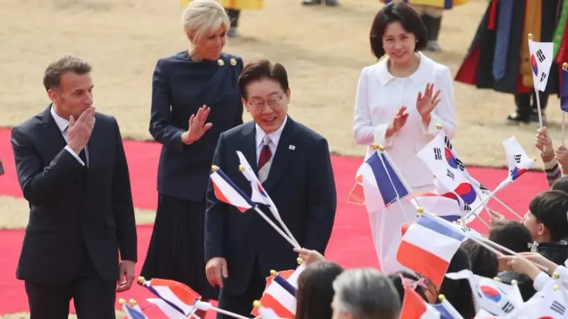 رفع مستوى العلاقات الثنائية بين كوريا الجنوبية وفرنسا