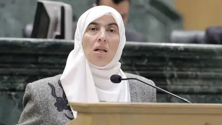 related_news_inside_blogsتصريحات وزير العمل بحق النائبة ديمة طهبوب تشعل البرلمان الأردني