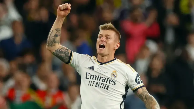 توني كروس يقترب من العودة إلى ريال مدريد.. ما القصة؟