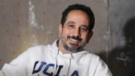 related_news_inside_blogsطارق الجنايني يمازح النجوم في موسم الحج بطريقة طريفة